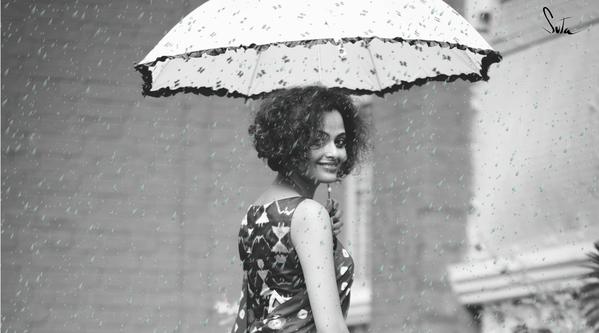 To all #SutaQueens, here’s what you need to breeze through monsoon moods !