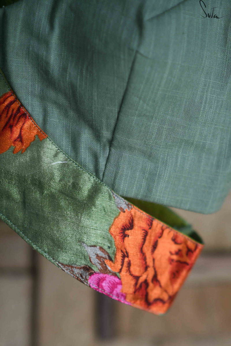 Green flower V and V (Blouse)