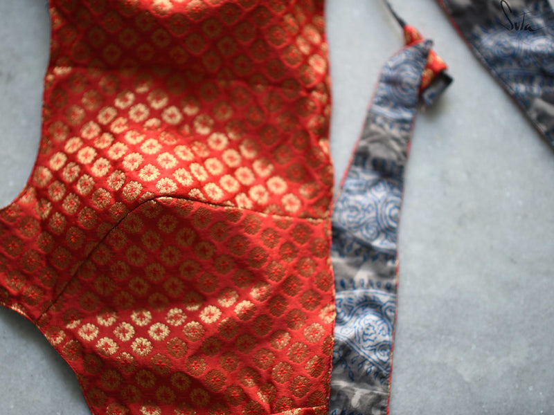 Grey and red spark (Blouse)