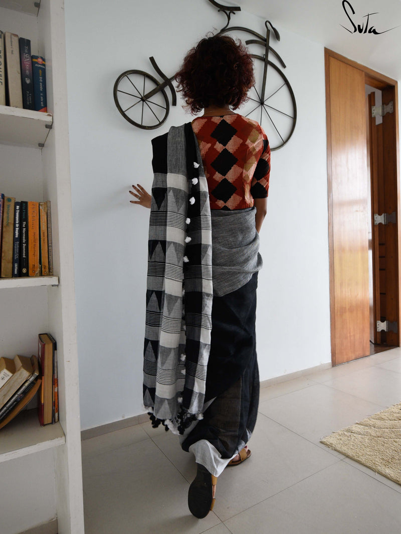 Linen: Between black and white
