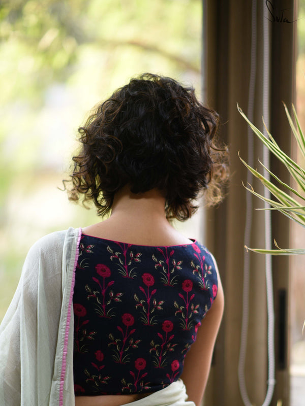Table rose and night sky (Blouse)
