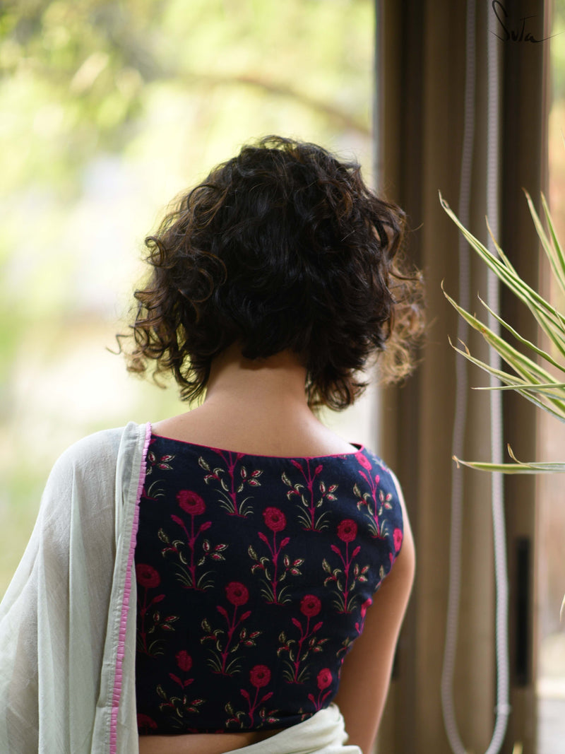 Table rose and night sky (Blouse)
